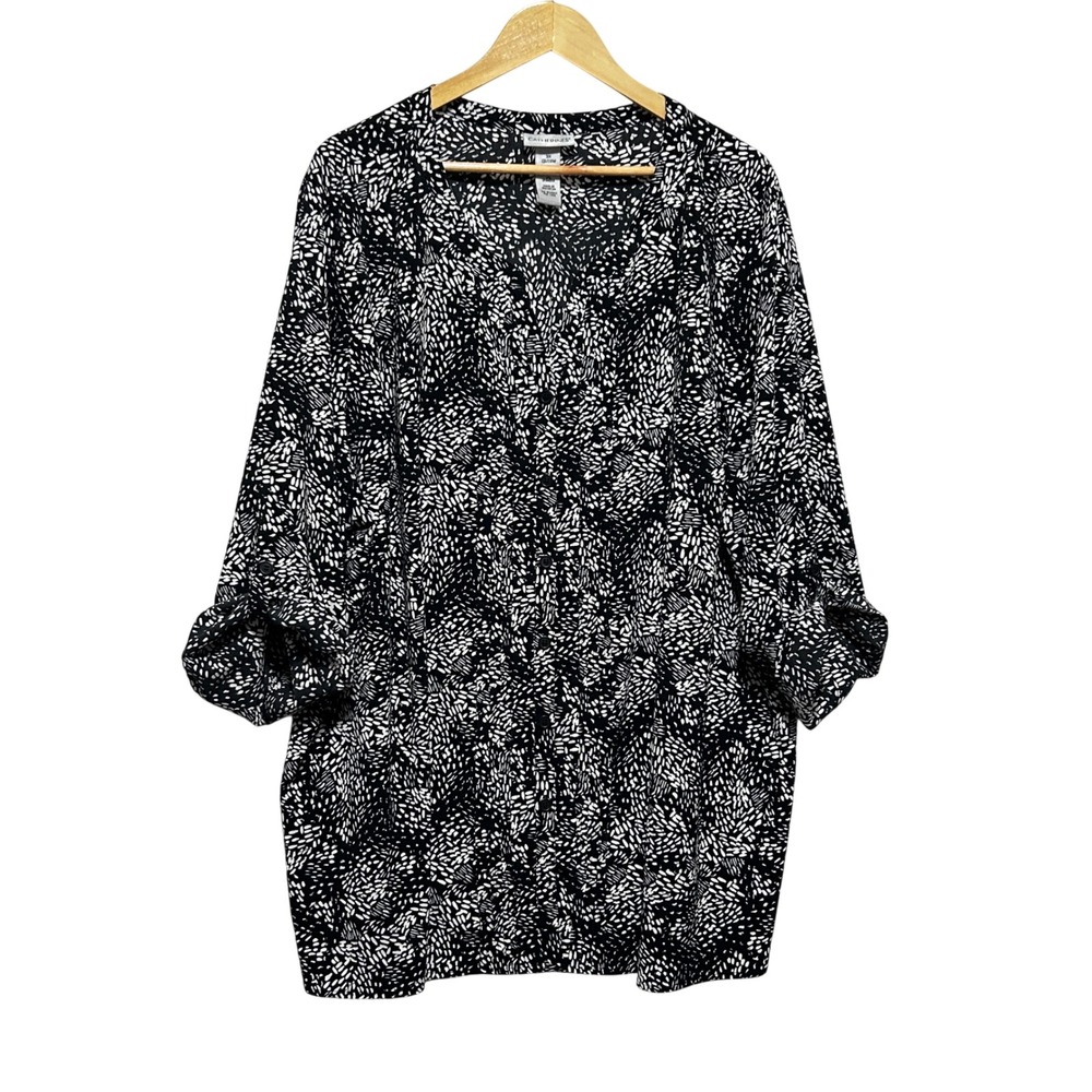 Catherines Women Button Tunic Top 3X Black White Abstract Blouse Roll Tab Sleeve
